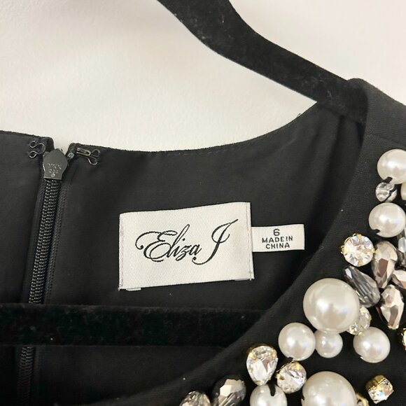 Eliza J. Embellished Crepe Sheath Cocktail Black Dress Size 6 - Picture 5 of 8